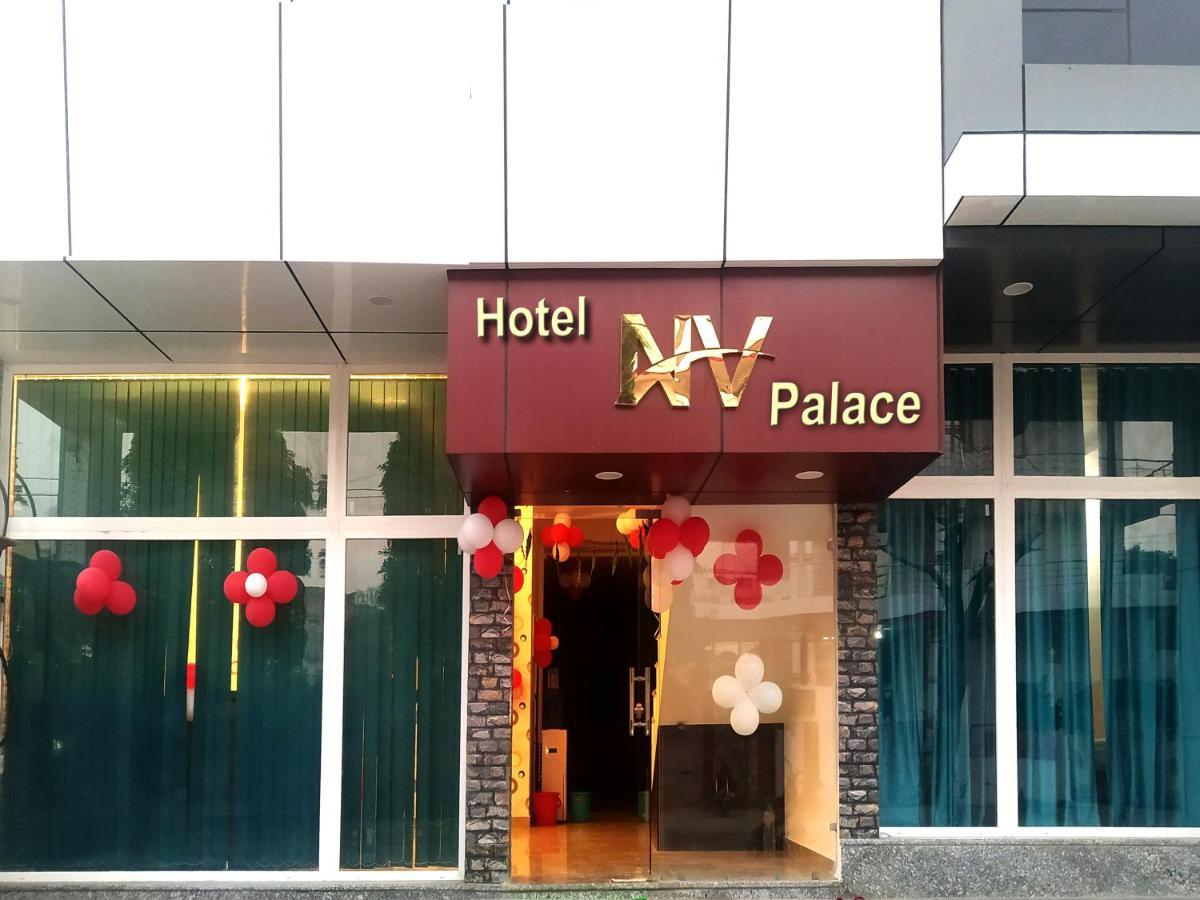 Nv Palace Hotel Вриндавана Экстерьер фото