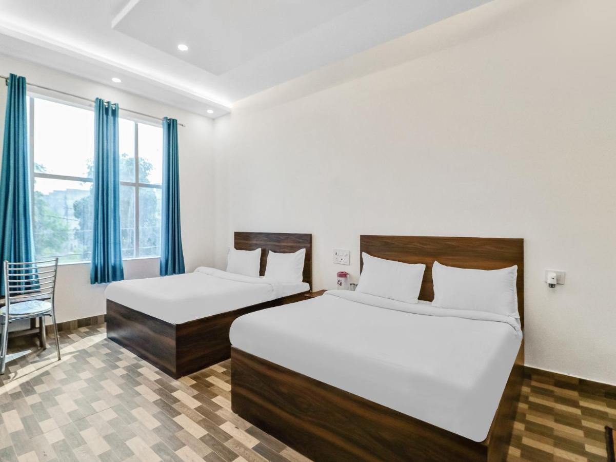 Nv Palace Hotel Вриндавана Экстерьер фото